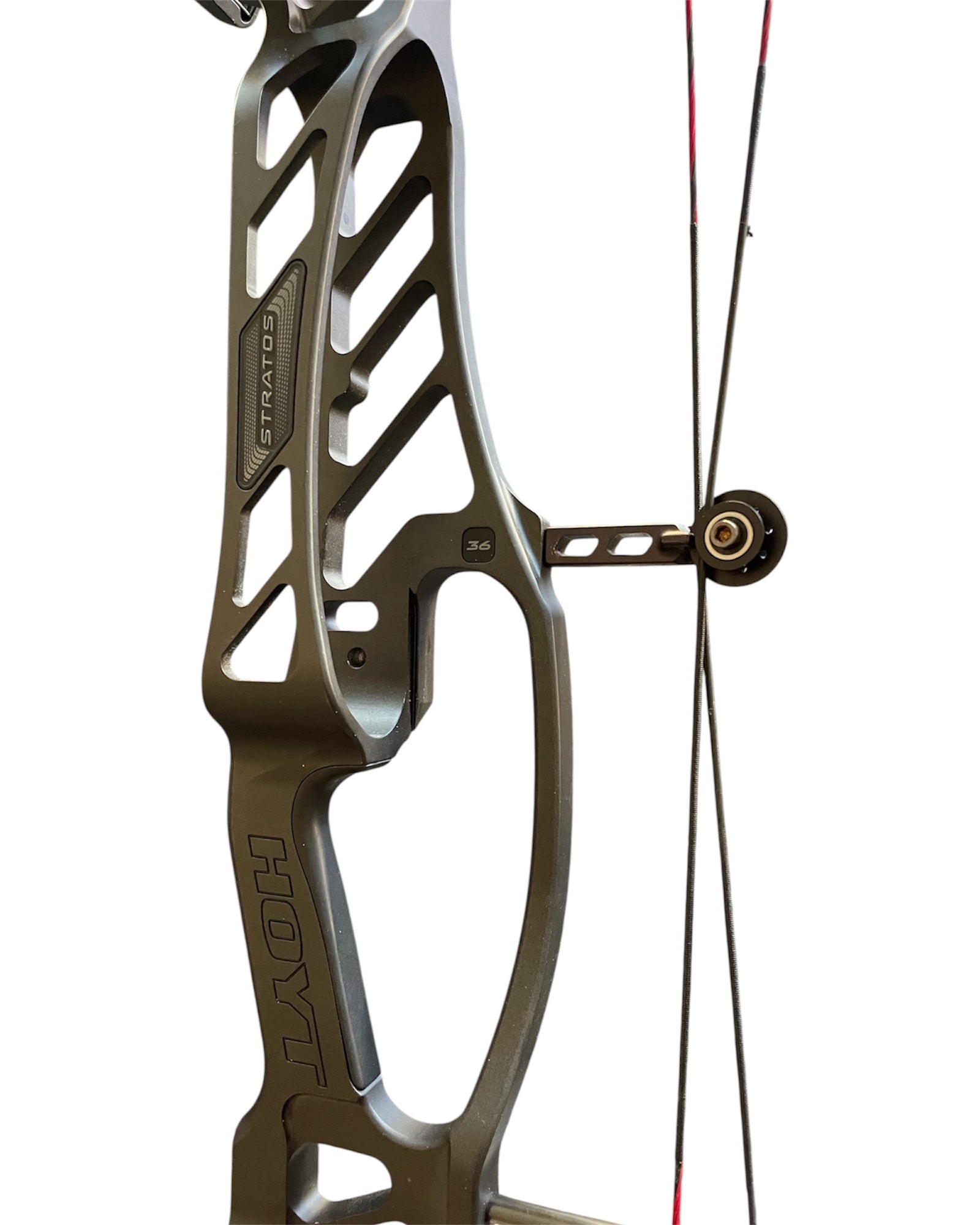 Hoyt Stratos 36